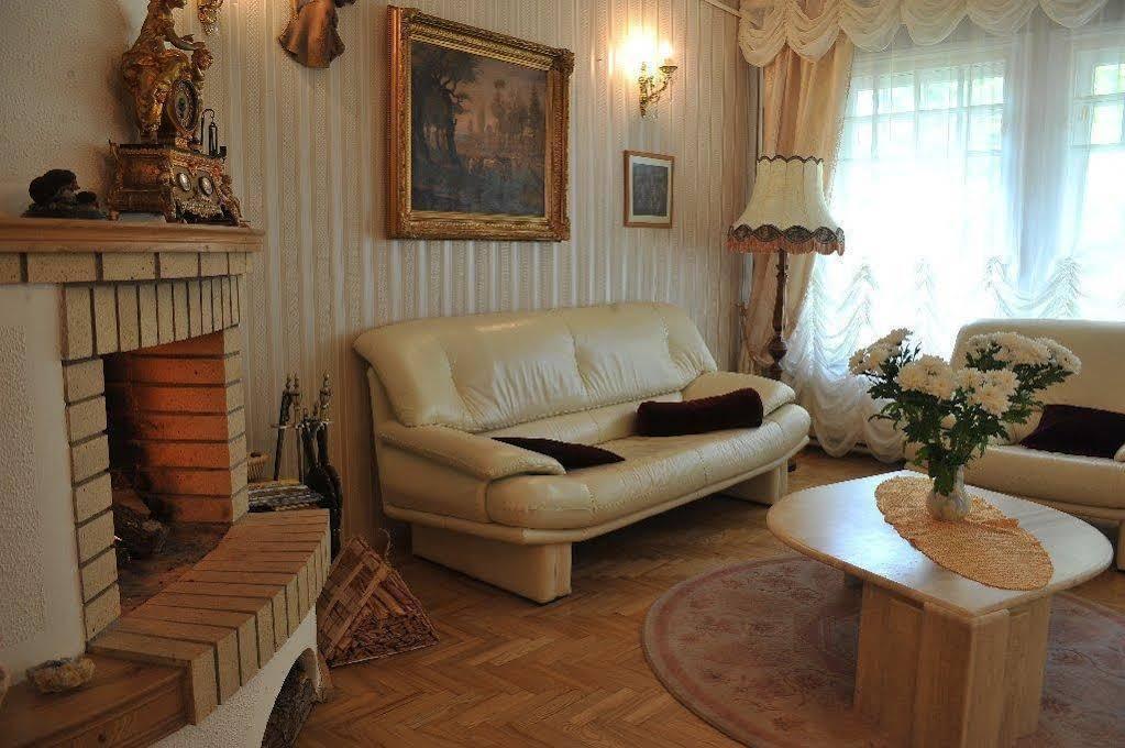 Villa Leonardo Ventspils Exterior photo